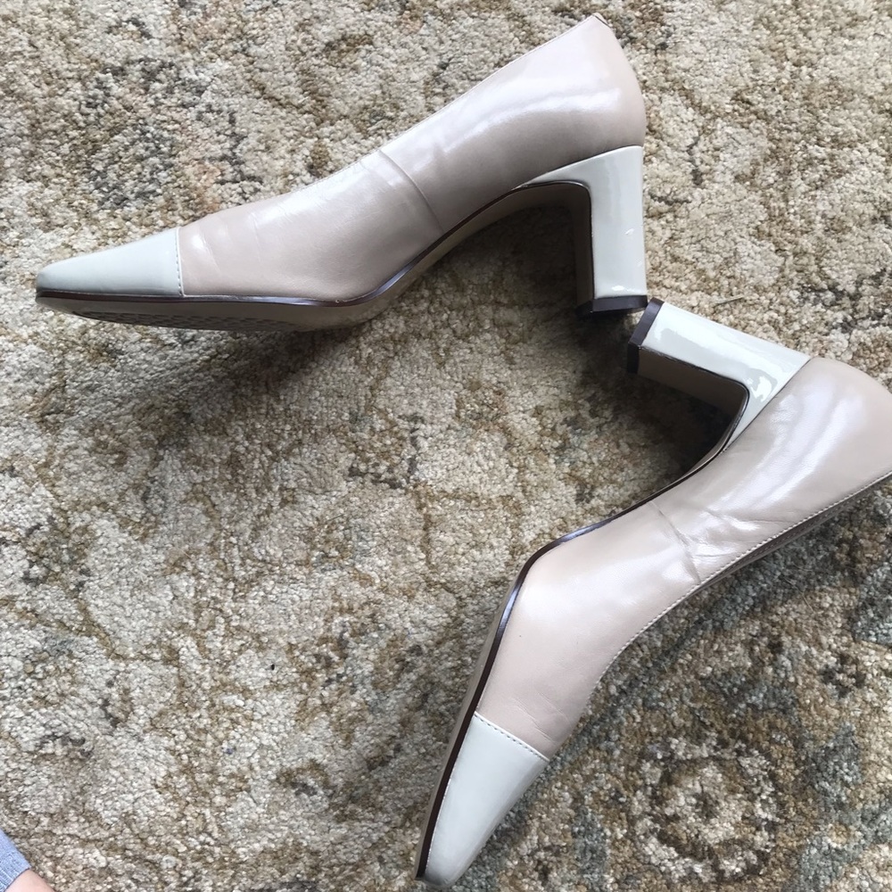 Bandolino Beige Heel - Picture 3 of 7